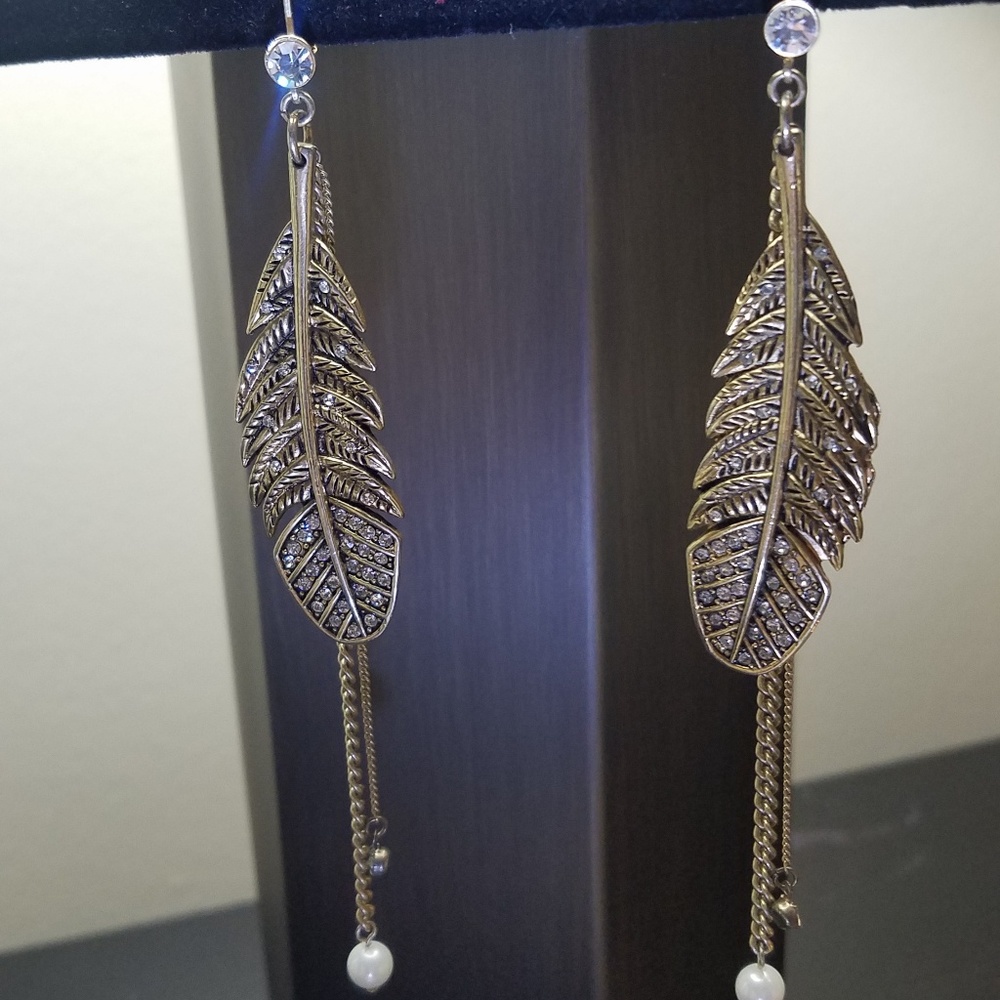 Vintage Betsey Johnson Feather Earrings